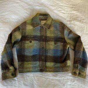 Aritzia Wilfred Free Ganna Cropped Shirt Jacket in Green Size Small